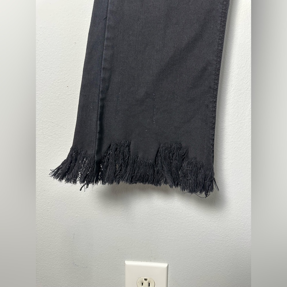 Before You Cropped Raw Frayed Hem Stretchy Jeans Black Size Medium - Picture 3 of 11